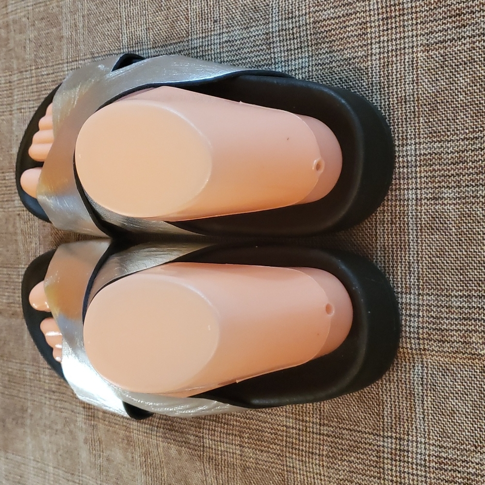 Summer Sandals - Picture 2 of 6
